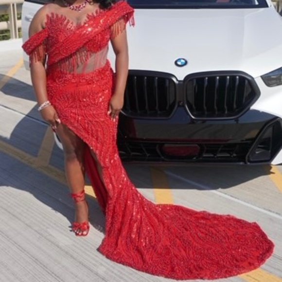fitted lace wedding dress Red Bodycon Black Girl Prom Dress with Long Sleeves main image 1